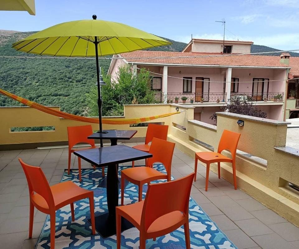 Sa Stiddiosa Guesthouse Gadoni Ngoại thất bức ảnh